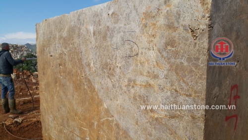 Đá khối HTSJ 013